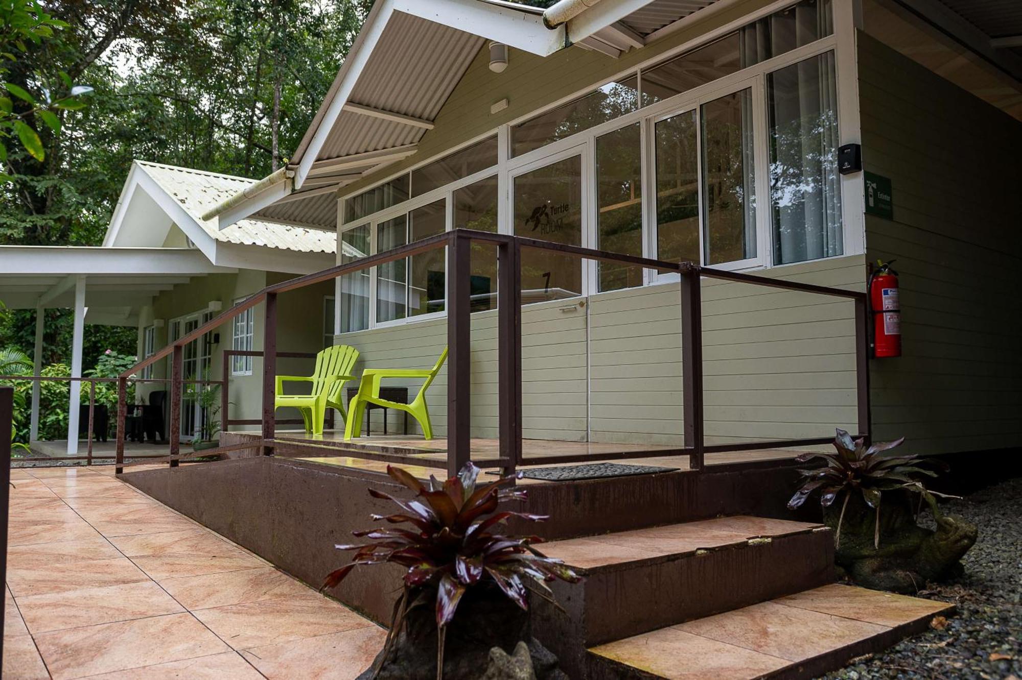 Jaguar Inn Bungalows Puerto Viejo de Talamanca Ngoại thất bức ảnh